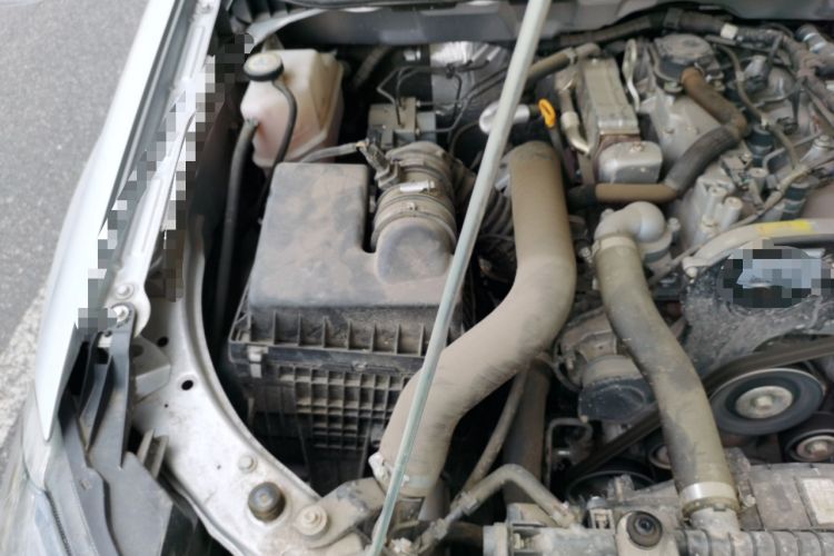 Used Isuzu JLM 2023 2.5T Diesel Manual Two-Wheel Drive Chima Version Standard Wheelbase Engine Bay Right