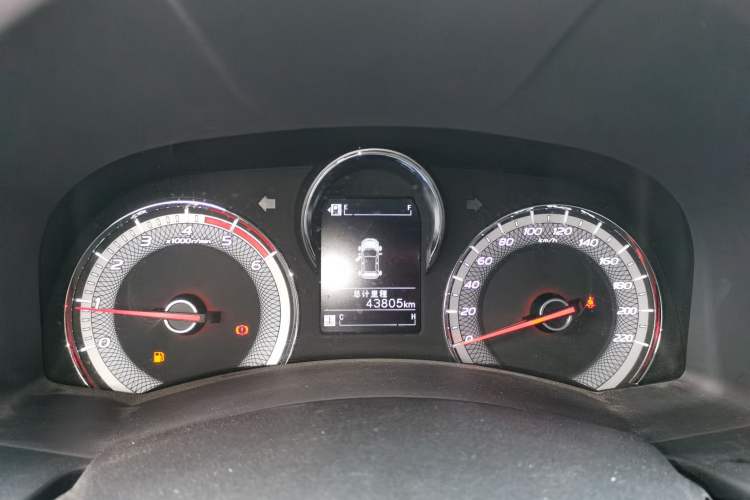 Used Isuzu JLM 2023 2.5T Diesel Manual Two-Wheel Drive Chima Version Standard Wheelbase Instrument Cluster