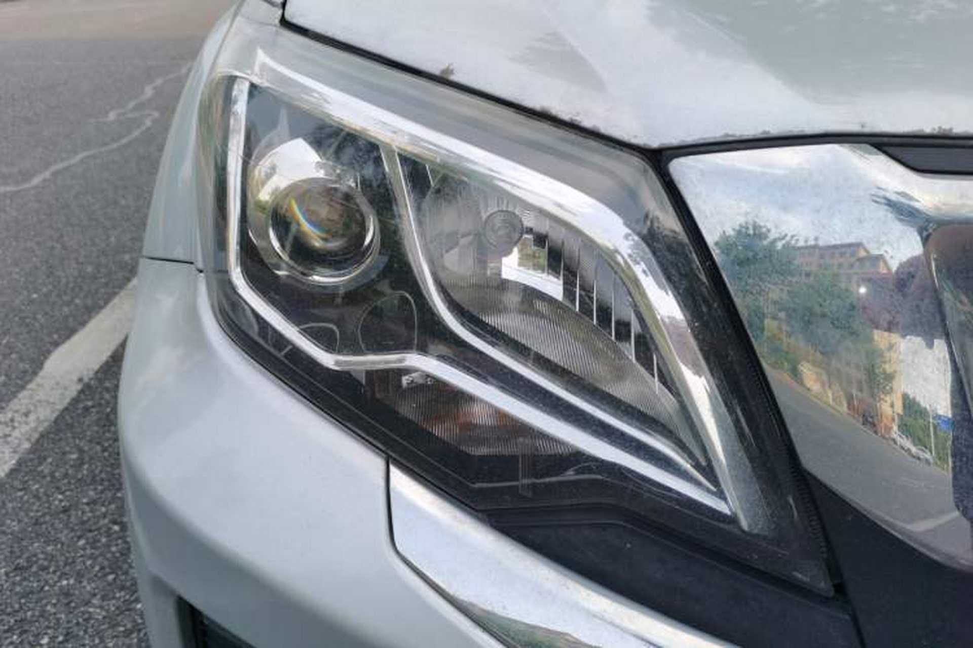 Used Isuzu JLM 2023 2.5T Diesel Manual Two-Wheel Drive Chima Version Standard Wheelbase Right Front Headlight