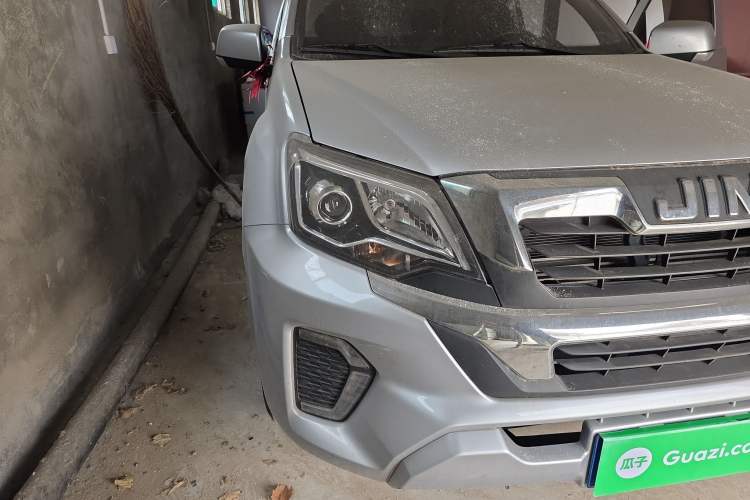 Used Isuzu JLM 2023 2.5T Diesel Manual 4x4 Chima Long-Wheelbase Version Right Front Headlight