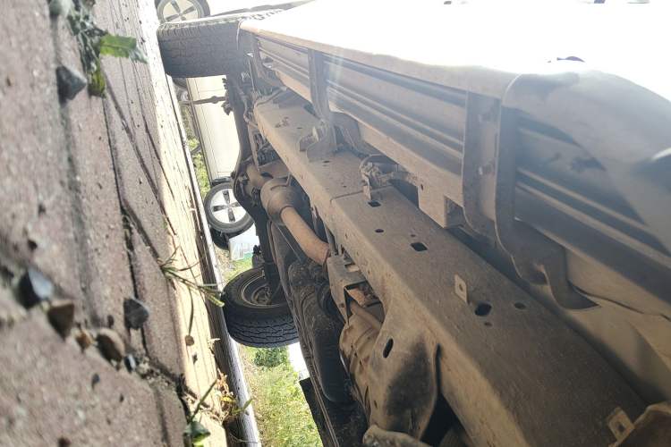 Used Isuzu JLM 2023 2.5T Diesel Manual 4x4 Chima Long-Wheelbase Version Chassis Front Right