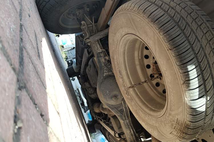 Used Isuzu JLM 2023 2.5T Diesel Manual 4x4 Chima Long-Wheelbase Version Chassis Rear