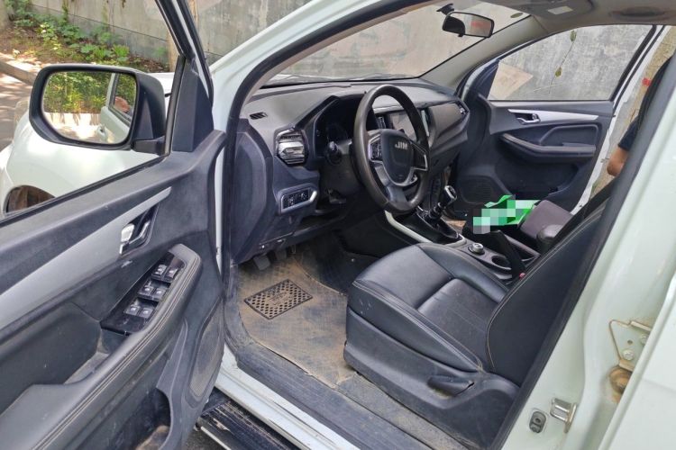 Used Isuzu JLM 2023 2.5T Diesel Manual 4x4 Chima Long-Wheelbase Version Driver Seat