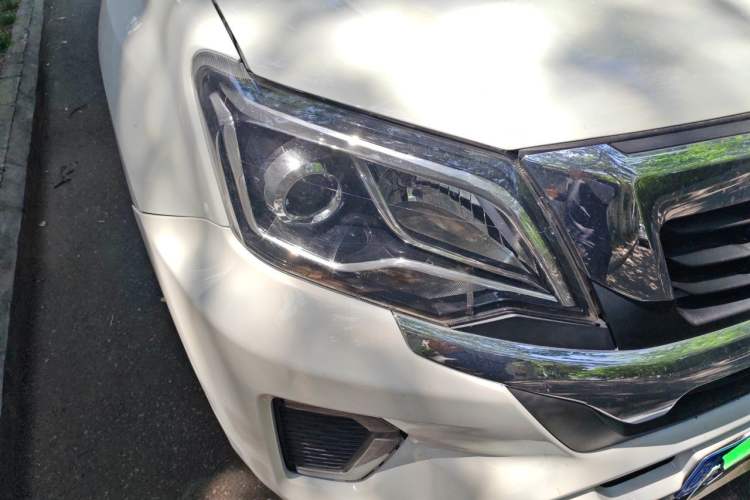 Used Isuzu JLM 2023 2.5T Diesel Manual 4x4 Chima Long-Wheelbase Version Right Front Headlight