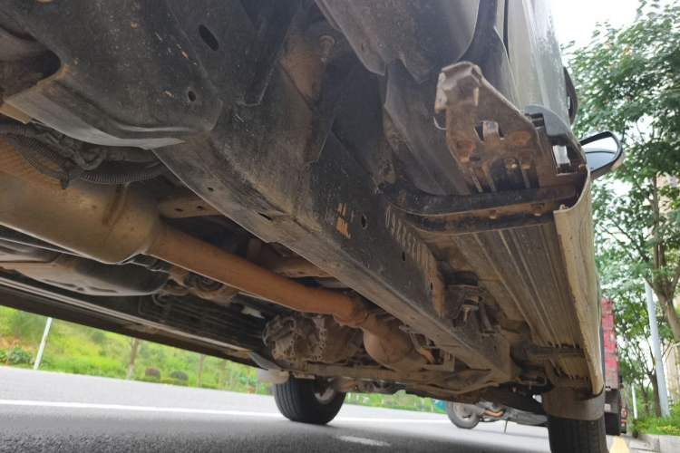 Used Isuzu JLM 2024 2.5T Diesel Automatic 4x4 Chima Type Flat-Base Cargo Bed Chassis Rear Right