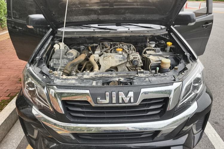 Used Isuzu JLM 2024 2.5T Diesel Automatic 4x4 Chima Type Flat-Base Cargo Bed Engine Bay