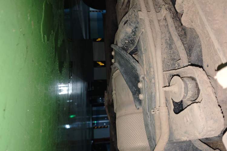 Used Isuzu JLM 2024 Classic 2.8T Diesel Manual Two-Wheel Drive Comfort Version – Standard Wheelbase Chassis Front Right