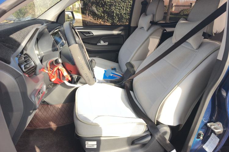 Used Isuzu JLM 2024 Classic 2.8T Diesel Manual Two-Wheel Drive Comfort Version Long Wheelbase Left Front Seat
