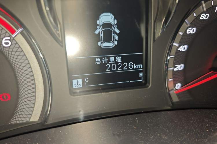 Used Isuzu JLM 2024 Classic 2.8T Diesel Manual Two-Wheel Drive Comfort Version – Standard Wheelbase Odometer Close Up