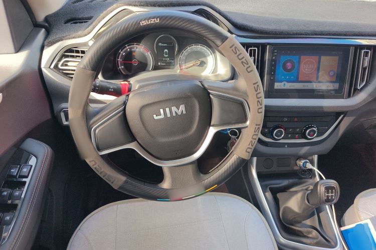 Used Isuzu JLM 2024 Classic 2.8T Diesel Manual Two-Wheel Drive Comfort Version Long Wheelbase Steering Wheel