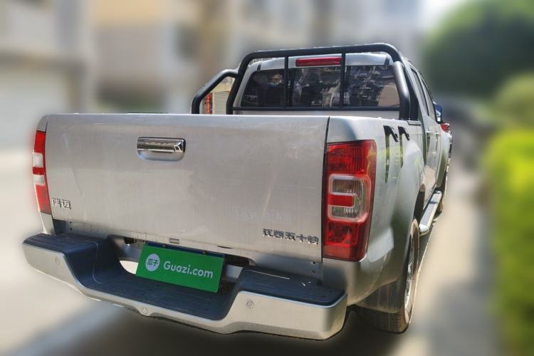 Used Isuzu JLM 2024 Classic 2.8T Diesel Manual Two-Wheel-Drive Comfort Version with Long Wheelbase and Flat-Floor Cargo Bed Rear Right 45 Deg