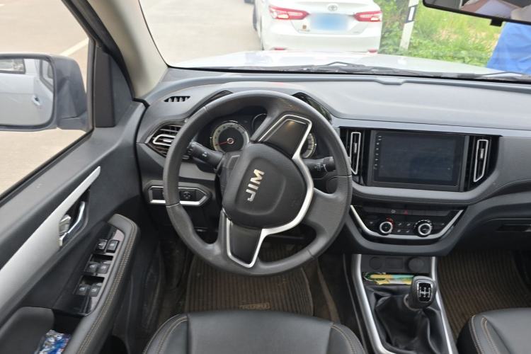Used Isuzu JLM 2024 Classic 2.8T Diesel Manual Two-Wheel Drive Comfort Version – Standard Wheelbase Steering Wheel