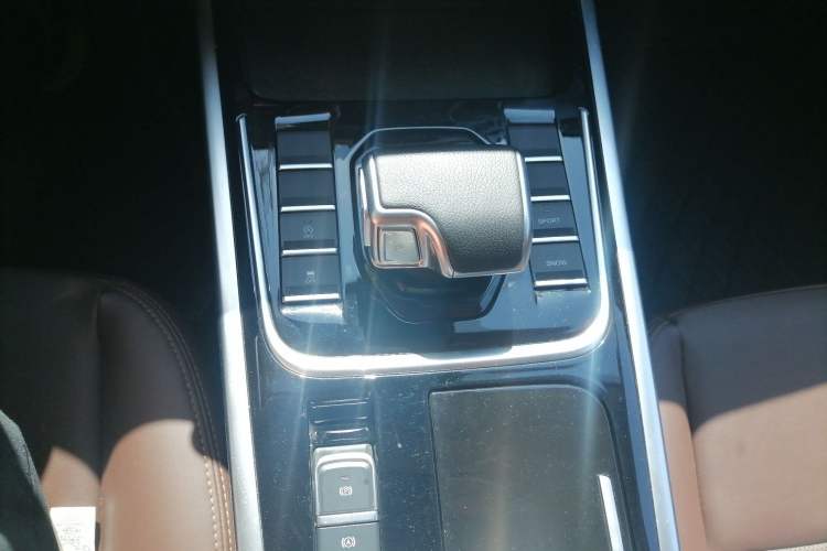 Used Isuzu mu-X 2022 2.0T Gasoline Automatic 4x4 Enjoyment Model 5 Seats Gear Lever