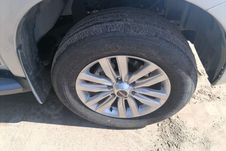 Used Isuzu mu-X 2022 2.0T Gasoline Automatic 4x4 Enjoyment Model 5 Seats Right Front Wheel Hub