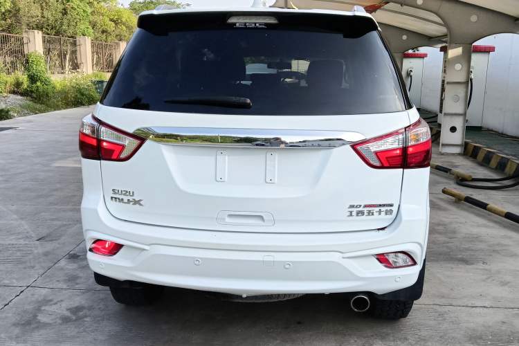 Used Isuzu mu-X 2018 3.0T Diesel Automatic 4x4 X-Trail Edition 7-Seater Exterior 4