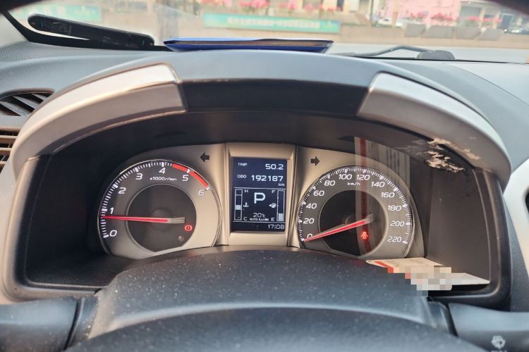 Used Isuzu mu-X 2015 2.5T Two-Wheel Drive Automatic Comfort Touring Model 7 Seats Instrument Cluster