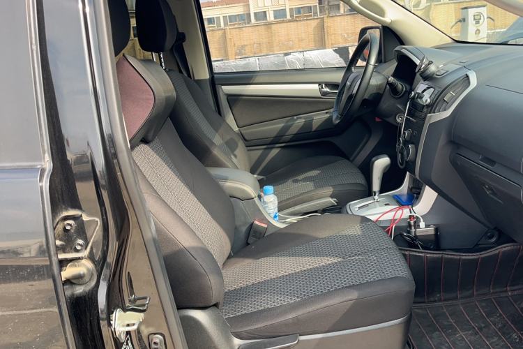 Used Isuzu mu-X 2015 2.5T Four-Wheel Drive Automatic Comfort Model 7 Seats Right Front Seat