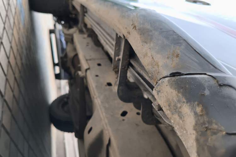 Used Isuzu mu-X 2015 2.5T Four-Wheel Drive Automatic Luxury 7-Seater Chassis Front Right