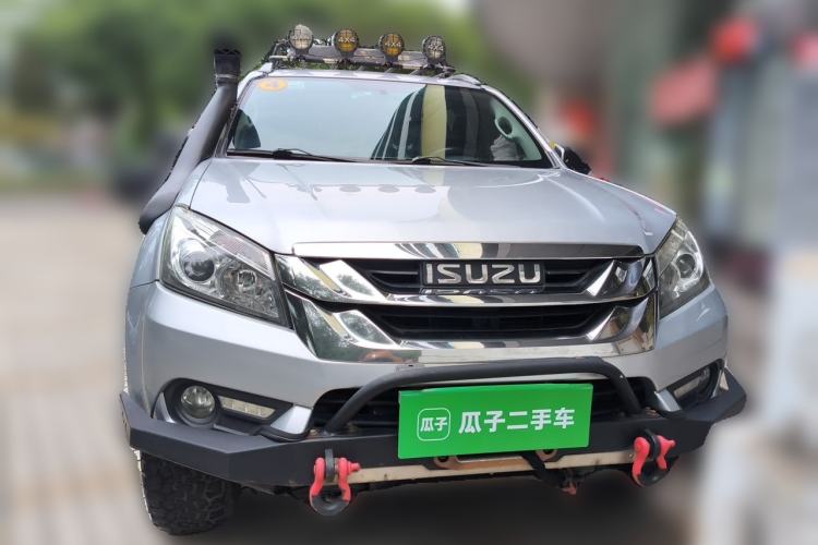 Used Isuzu mu-X 2015 2.5T Four-Wheel Drive Automatic Luxury 7-Seater Front