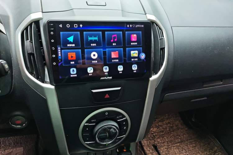 Used Isuzu mu-X 2015 3.0T 4x4 Automatic Luxury 7-Seater Audio And AC Panel