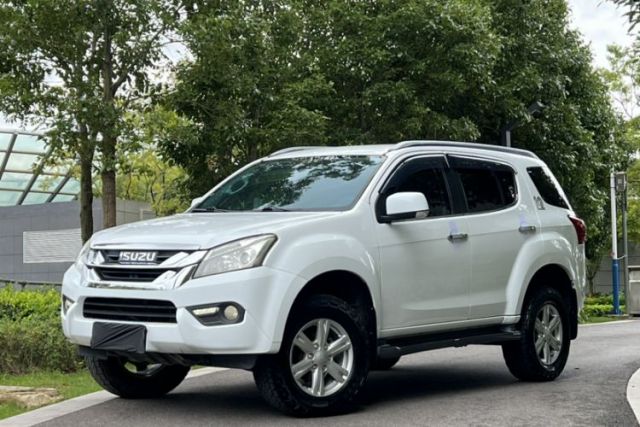 Used Isuzu mu-X 2015 2.5T Four-Wheel Drive Automatic Luxury 7-Seater