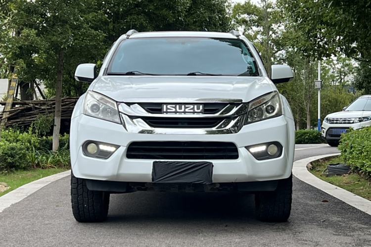 Used Isuzu mu-X 2015 2.5T Four-Wheel Drive Automatic Luxury 7-Seater Exterior 1