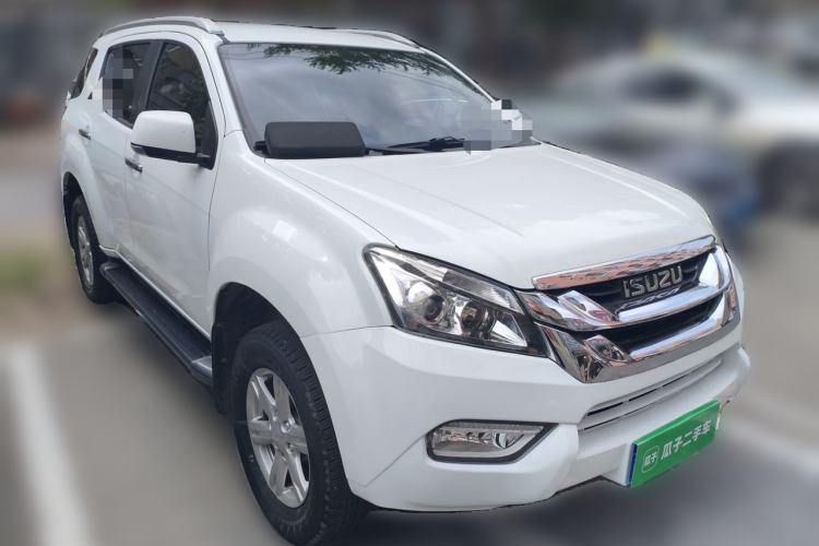 Used Isuzu mu-X 2015 3.0T 4x4 Automatic Luxury 7-Seater Front Right 45 Deg