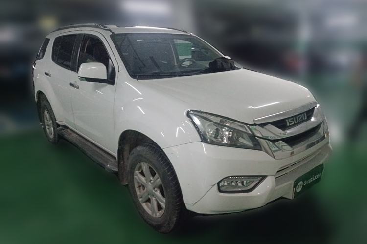 Used Isuzu mu-X 2015 2.5T Two-Wheel Drive Automatic Comfort Touring Model 7 Seats Front Right 45 Deg