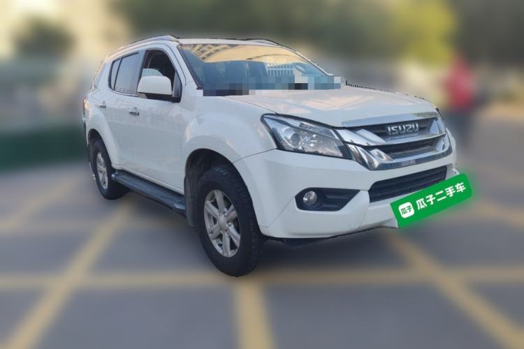Used Isuzu mu-X 2015 3.0T 4x4 Manual Explorer Model 5 Seats Front Right 45 Deg