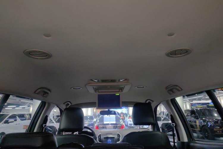 Used Isuzu mu-X 2015 2.5T Two-Wheel Drive Automatic Luxury Edition 7 Seats Headliner