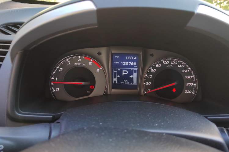 Used Isuzu mu-X 2015 3.0T 4x4 Automatic Luxury 7-Seater Instrument Cluster