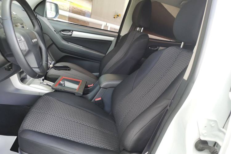 Used Isuzu mu-X 2015 2.5T Four-Wheel Drive Automatic Comfort Model 5 Seats Left Front Seat