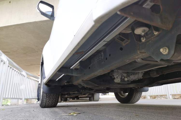 Used Isuzu mu-X 2015 2.5T Four-Wheel Drive Automatic Comfort Model 5 Seats Left Side Sill