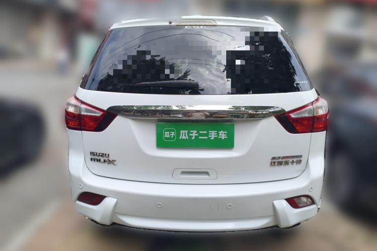 Used Isuzu mu-X 2015 3.0T 4x4 Automatic Luxury 7-Seater Rear