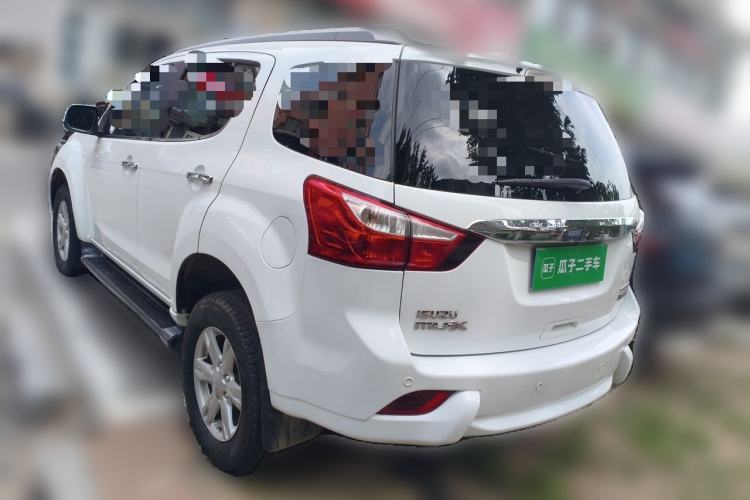 Used Isuzu mu-X 2015 3.0T 4x4 Automatic Luxury 7-Seater Rear Left 45 Deg