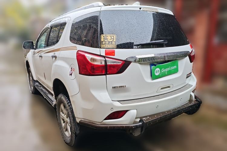 Used Isuzu mu-X 2015 3.0T 4x4 Automatic Luxury 7-Seater Rear Left 45 Deg
