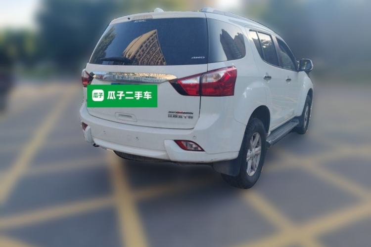Used Isuzu mu-X 2015 3.0T 4x4 Manual Explorer Model 5 Seats Rear Right 45 Deg