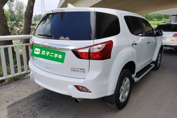 Used Isuzu mu-X 2015 2.5T Four-Wheel Drive Automatic Comfort Model 5 Seats Rear Right 45 Deg