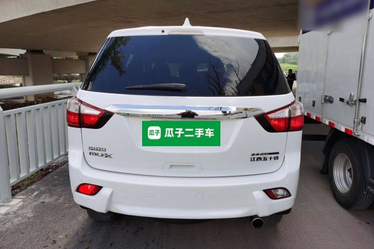 Used Isuzu mu-X 2015 2.5T Four-Wheel Drive Automatic Comfort Model 5 Seats Rear