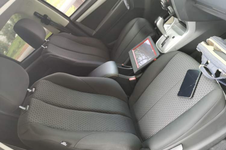 Used Isuzu mu-X 2015 2.5T Four-Wheel Drive Automatic Comfort Model 5 Seats Right Front Seat