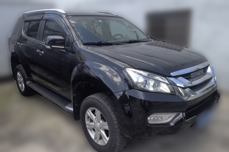 Used Isuzu mu-X 2017 3.0T Four-Wheel Drive Automatic Luxury 7-Seater China V Emission Standard Front Right 45 Deg