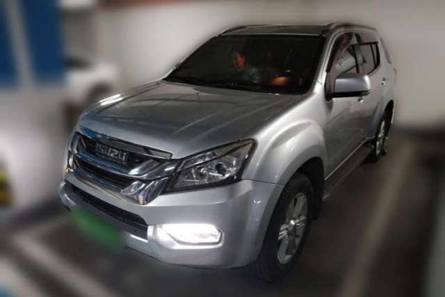 Used Isuzu mu-X 2017 2.5T Two-Wheel Drive Automatic Luxury 7-Seater