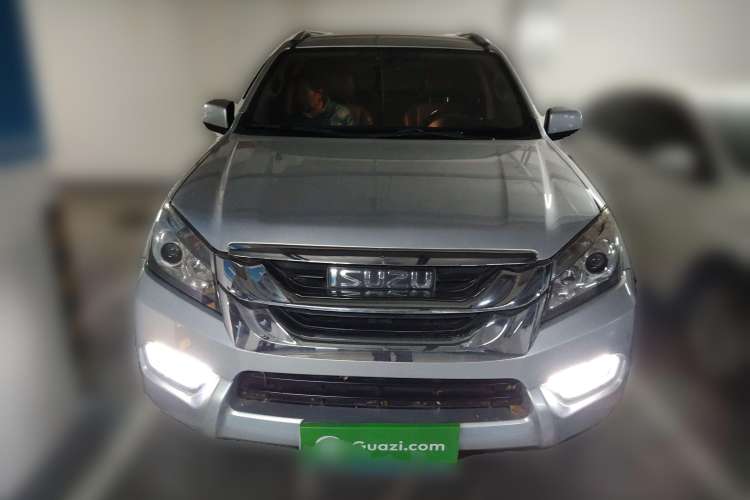 Used Isuzu mu-X 2017 2.5T Two-Wheel Drive Automatic Luxury 7-Seater Front