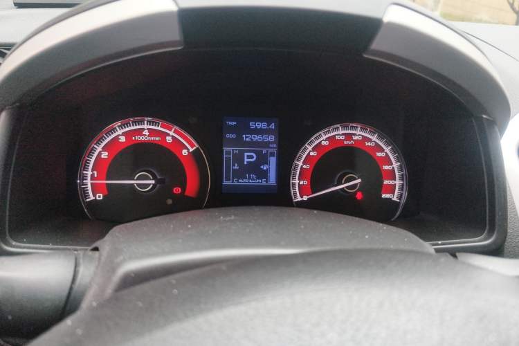 Used Isuzu mu-X 2017 3.0T Four-Wheel Drive Automatic Luxury 7-Seater China IV Standard Instrument Cluster