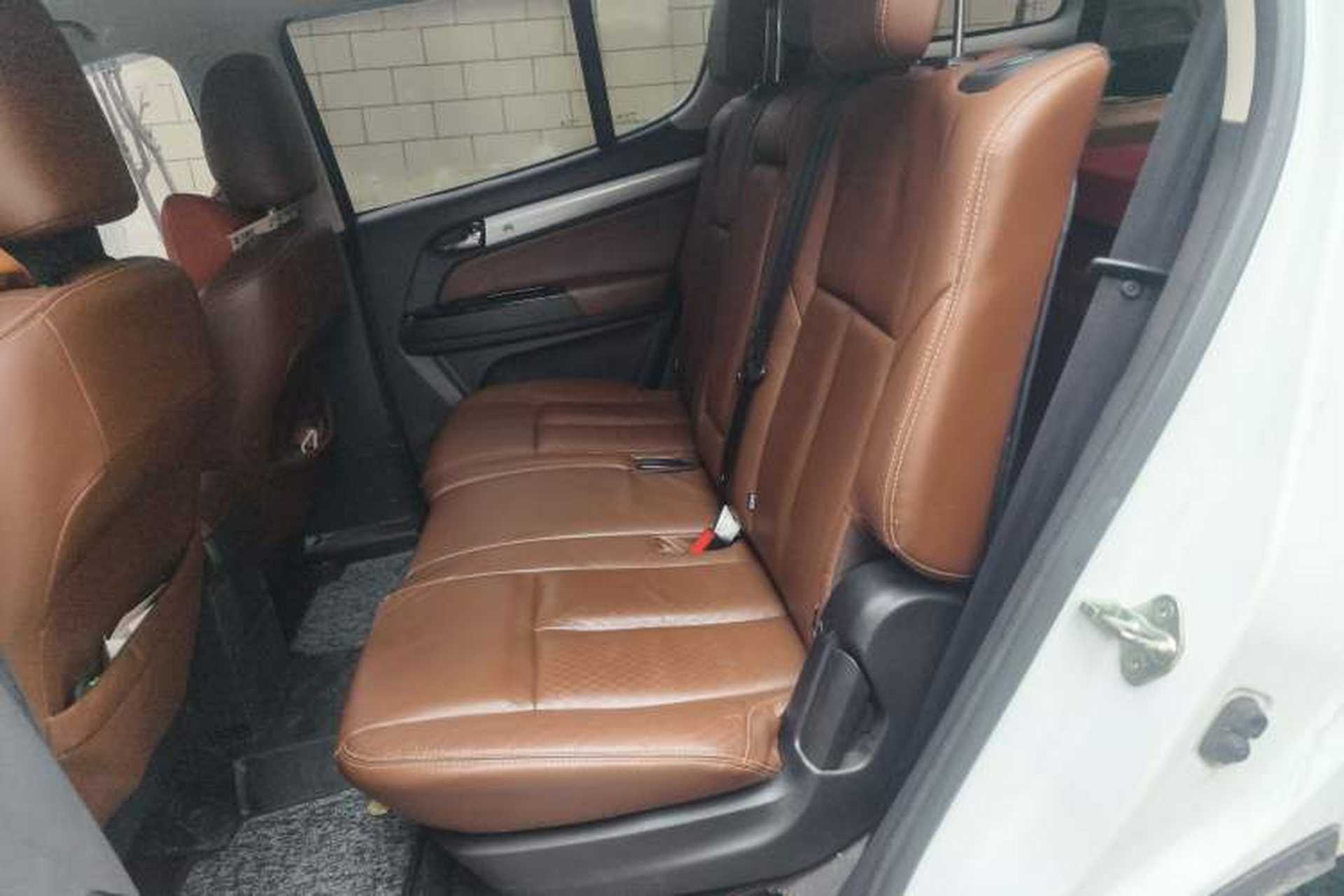 Used Isuzu mu-X 2017 3.0T Four-Wheel Drive Automatic Luxury 7-Seater China IV Standard Left Rear Seat