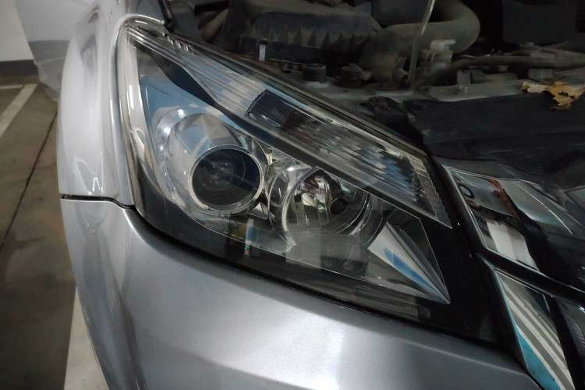 Used Isuzu mu-X 2017 2.5T Two-Wheel Drive Automatic Luxury 7-Seater Right Front Headlight