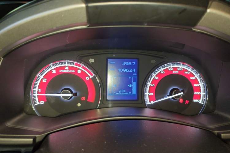 Used Isuzu mu-X 2017 3.0T Four-Wheel Drive Automatic Luxury 7-Seater China V Emission Standard Instrument Cluster