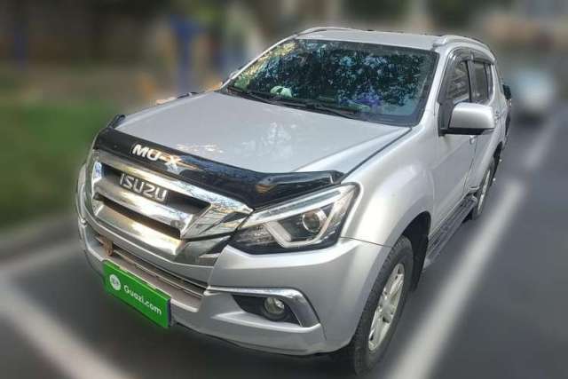 Used Isuzu mu-X 2017 3.0T 4x4 Manual Exploration Version 5 Seats China V Emission Standard