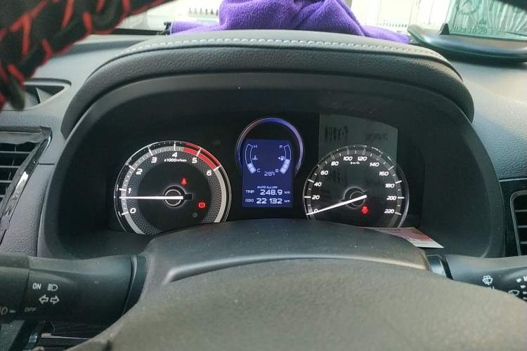 Used Isuzu mu-X 2017 3.0T 4x4 Manual Exploration Version 5 Seats China V Emission Standard Instrument Cluster