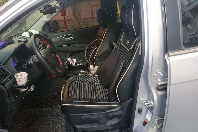 Used Isuzu mu-X 2017 3.0T 4x4 Manual Exploration Version 5 Seats China V Emission Standard Left Front Seat